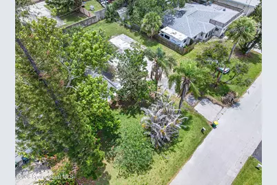 141 W Volusia Lane, Cocoa Beach, FL 32931 - Photo 10