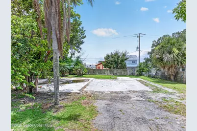 141 W Volusia Lane, Cocoa Beach, FL 32931 - Photo 10