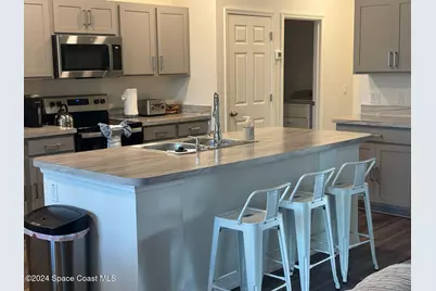647 Airoso Road SE, Palm Bay, FL 32909 - Photo 4