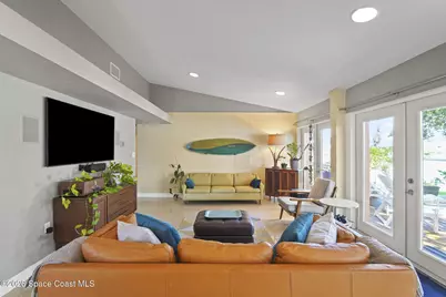 514 Cocoa Isles Boulevard, Cocoa Beach, FL 32931 - Photo 10