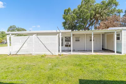 320 Holiday Park Boulevard NE, Palm Bay, FL 32907 - Photo 6