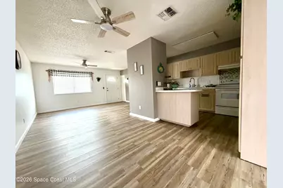 700 Fernandina Street NW, Palm Bay, FL 32907 - Photo 4