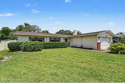 830 Hillcrest Avenue, Titusville, FL 32796 - Photo 4
