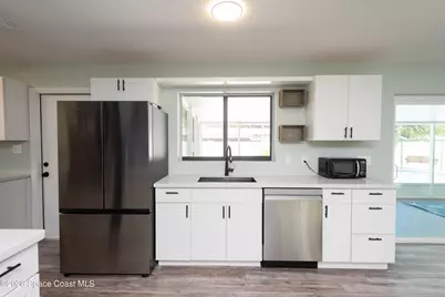347 S Lakeside Drive, Satellite Beach, FL 32937 - Photo 8