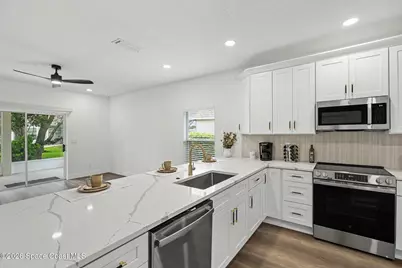 982 Villa Drive, Melbourne, FL 32940 - Photo 10