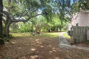 208 Aurora St, Cocoa, FL 32922 - Photo 4