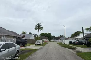 20630 SW 125th Ave, Miami, FL 33177 - Photo 4