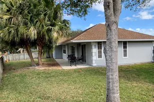 731 John Carroll Ln, Melbourne, FL 32904 - Photo 22