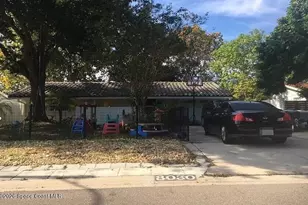 8030 7th St N, Saint Petersburg, FL 33702 - Photo 1