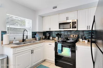 1031 Park Drive #5, Indian Harbour Beach, FL 32937 - Photo 6