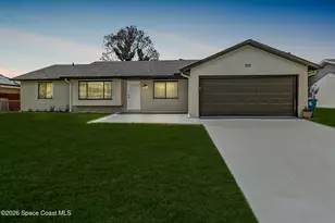 940 Forest St NE, Palm Bay, FL 32907 - Photo 2