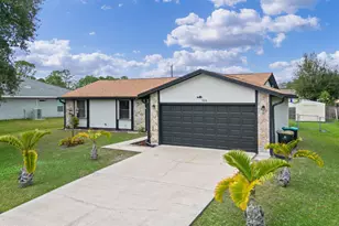 1519 Heartwellville St NW, Palm Bay, FL 32907 - Photo 2