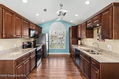 1611 Clover Circle, Melbourne, FL 32935 - Photo 4