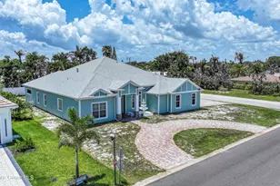 605 N Shannon Ave, Indialantic, FL 32903 - Photo 2