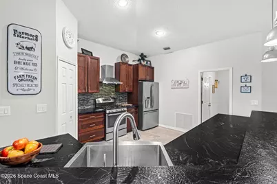 676 Sheridan Woods Drive, Melbourne, FL 32904 - Photo 10