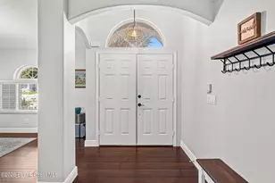 676 Sheridan Woods Dr, Melbourne, FL 32904 - Photo 2