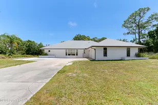 551 Emerson Dr NE, Palm Bay, FL 32907 - Photo 4