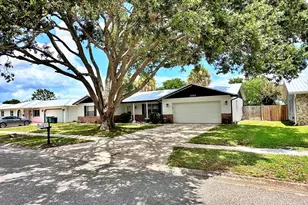 2747 Laura Baugh Dr, Melbourne, FL 32935 - Photo 2