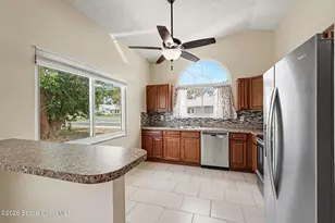 882 Wateroak Dr NE, Palm Bay, FL 32905 - Photo 8