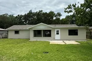 2024 Hogan Dr, Melbourne, FL 32935 - Photo 2