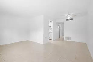 89 NW Irwin Ave, Melbourne, FL 32904 - Photo 4
