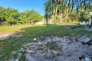 6870 Crepe Myrtle Dr, Grant-Valkaria, FL 32949 - Photo 18