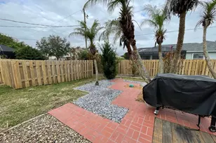 1861 Calmar St NW, Palm Bay, FL 32907 - Photo 20