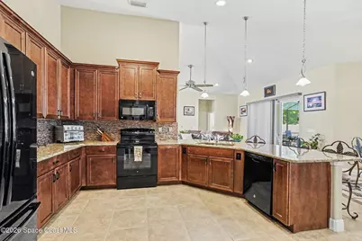 110 Via Catalano Court NE, Palm Bay, FL 32907 - Photo 16