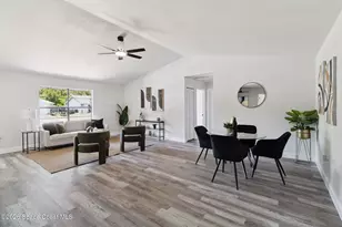 1374 Pakenham St NW, Palm Bay, FL 32907 - Photo 6