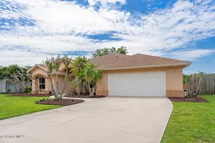 1697 Atrium Dr, Melbourne, FL 32935 - Photo 2