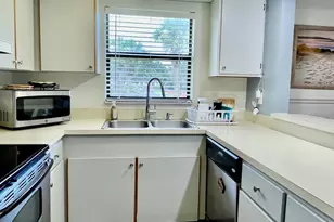 594 N Wickham Rd, Melbourne, FL 32935 - Photo 12