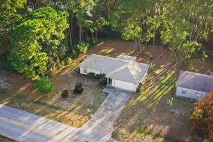 852 Lamplighter Dr NW, Palm Bay, FL 32907 - Photo 2