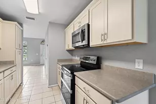 1624 Clover Cir, Melbourne, FL 32935 - Photo 10