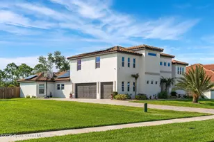 3897 Province Dr, Melbourne, FL 32934 - Photo 2