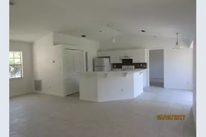 407 Delmonico Street NE, Palm Bay, FL 32907 - Photo 4