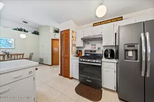 2390 Honeybrook Creek Dr, Melbourne, FL 32935 - Photo 6