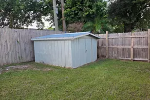 585 Harrison St, Titusville, FL 32780 - Photo 20