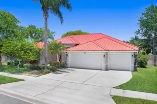 178 Cove Loop Dr, Merritt Island, FL 32953 - Photo 2
