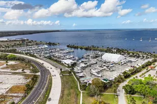 7 Indian River Ave, Titusville, FL 32796 - Photo 16