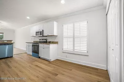 966 E 13th Square, Vero Beach, FL 32960 - Photo 8