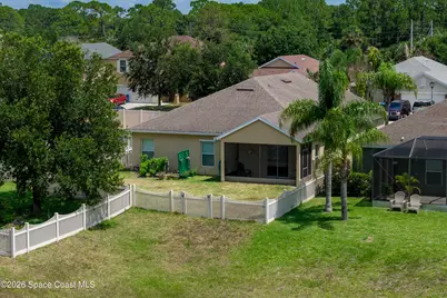 320 Wishing Well Circle SW, Palm Bay, FL 32908 - Photo 10