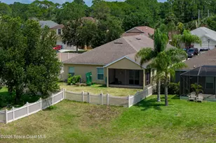 320 Wishing Well Cir SW, Palm Bay, FL 32908 - Photo 10