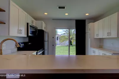 121 Del Mar Street, Indialantic, FL 32903 - Photo 14