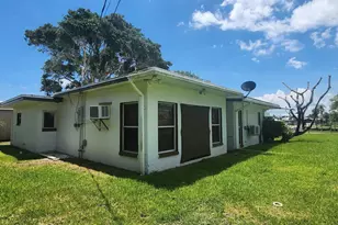 485 N Shore Dr, Cocoa Beach, FL 32931 - Photo 2