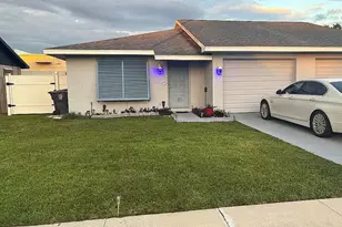 37 E Towne Pl, Titusville, FL 32796 - Photo 1