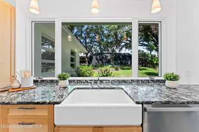 1001 N Indian River Drive, Cocoa, FL 32922 - Photo 12