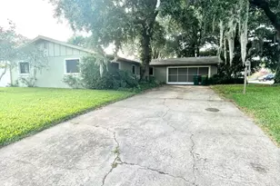 3025 Briarwood Ln, Titusville, FL 32796 - Photo 2
