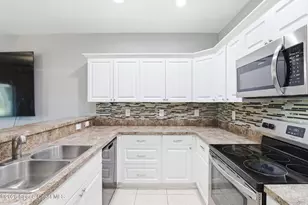 1045 Venetian Dr, Melbourne, FL 32904 - Photo 8