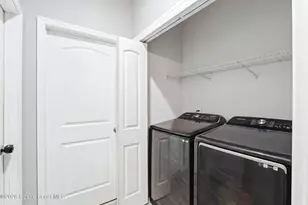 1045 Venetian Dr, Melbourne, FL 32904 - Photo 24