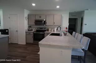 1014 Hammacher Ave SW, Palm Bay, FL 32908 - Photo 2